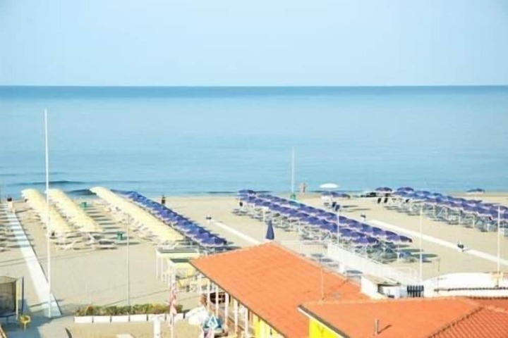 Beach 55 of 60