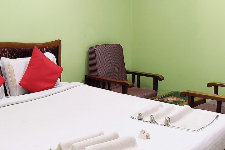 Room 5 of 17