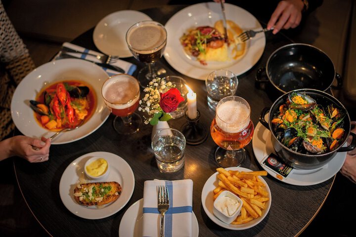 Dining 82 of 94