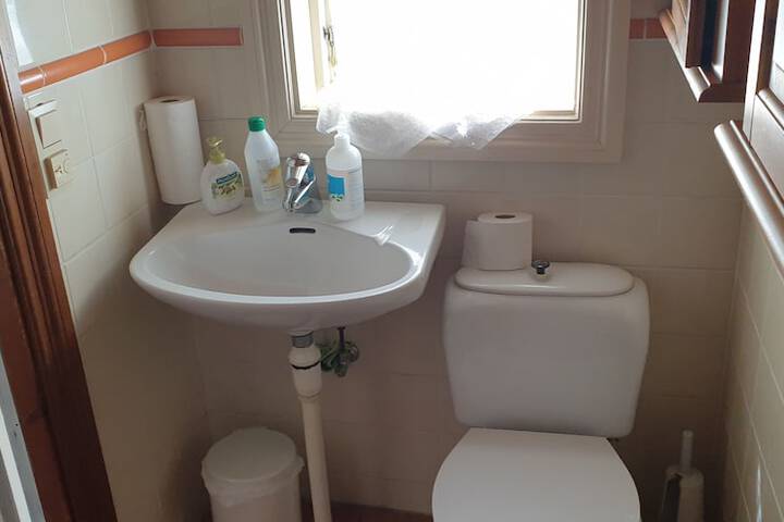 Room 6 of 15
