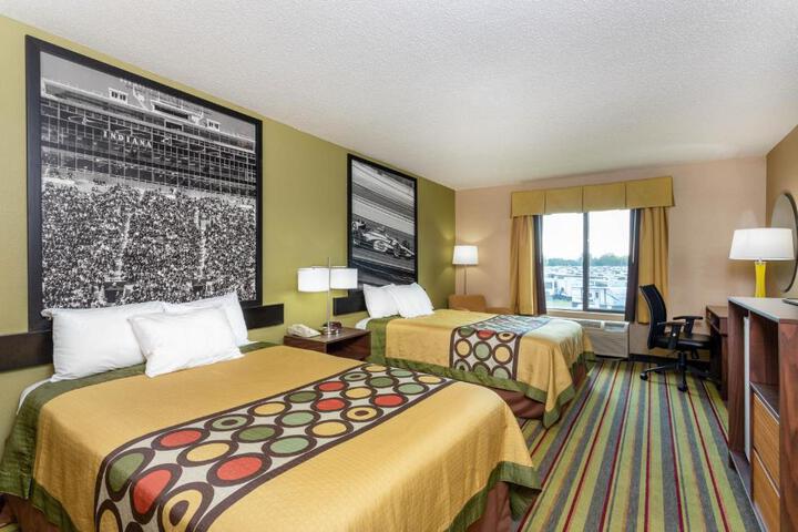Double Accessible Queen Size Bed (10 of 10)