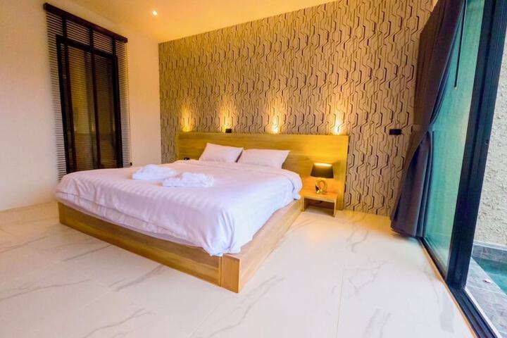 Room 31 of 69