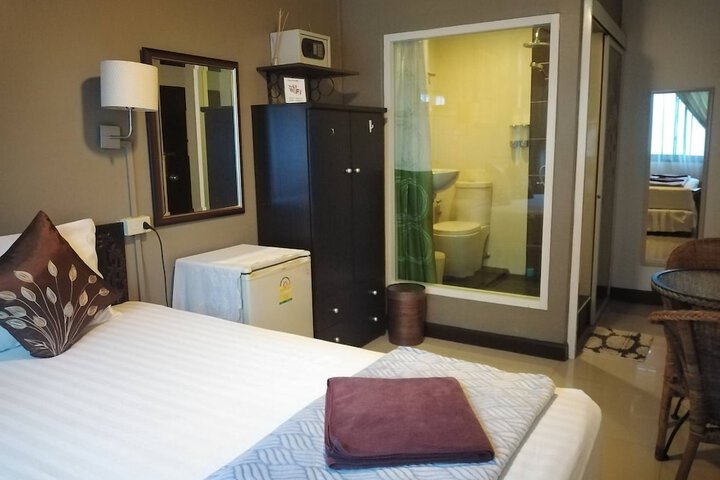 Room 14 of 42