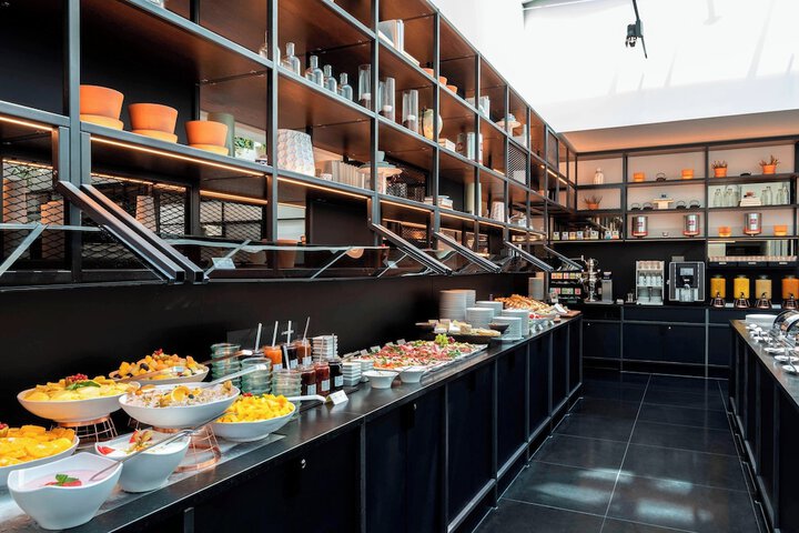 Breakfast/Coffee Service 96 of 158