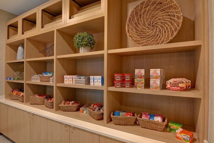 Snack bar