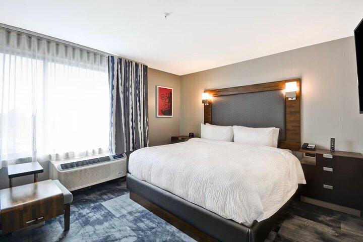 Room 13 of 44