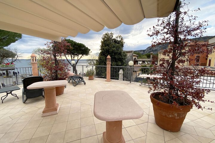 Terrace/Patio 61 of 63
