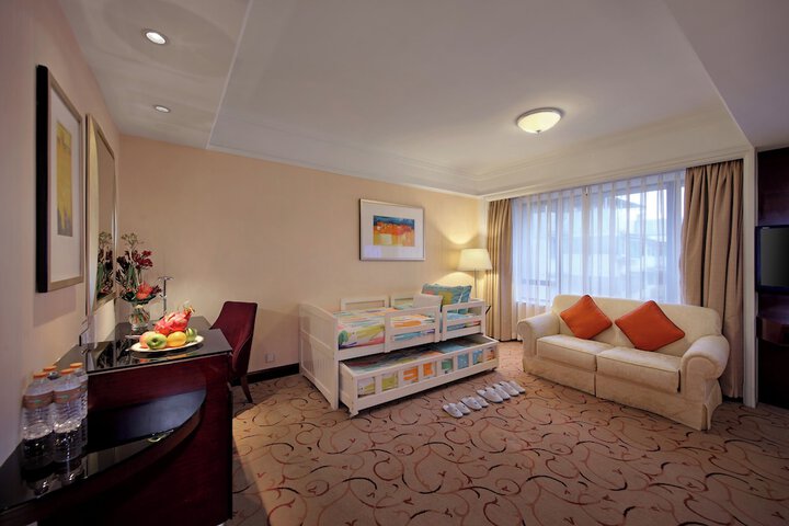 Room 17 of 75