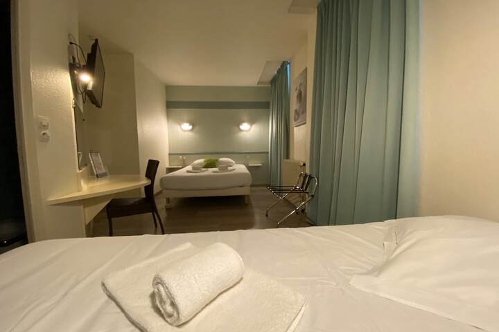 Room 9 of 36