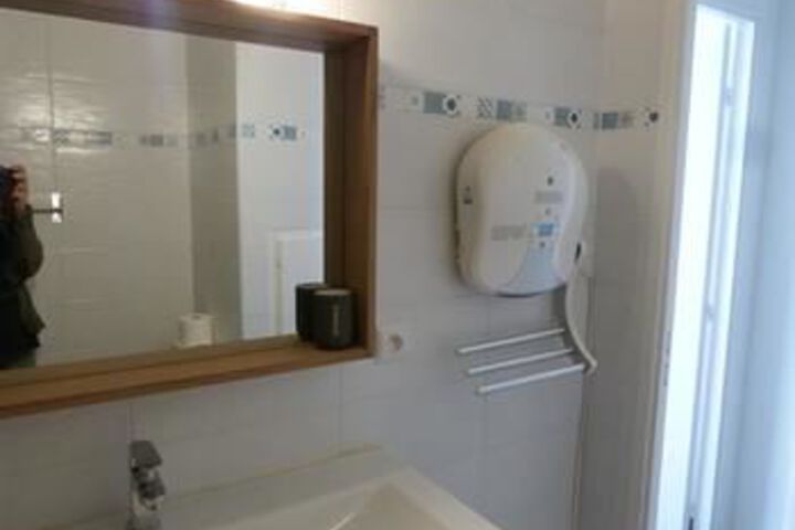 Room 2 of 17