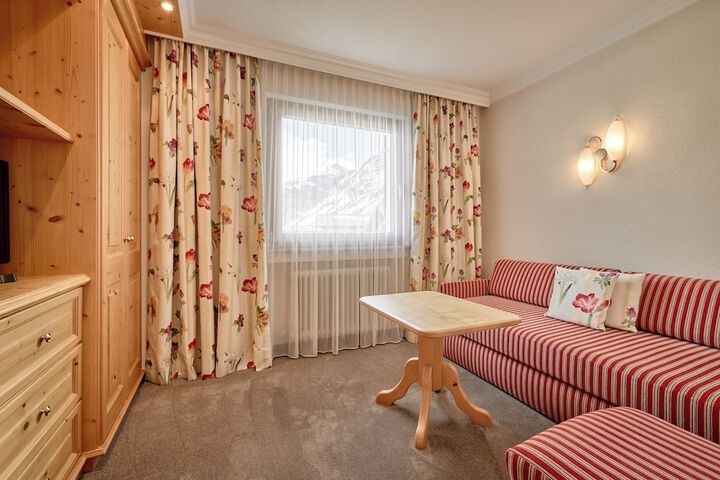 Room 21 of 53
