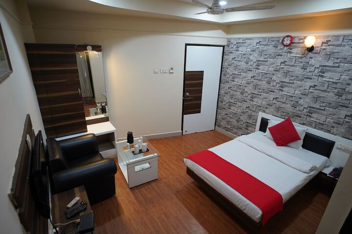Room 6 of 44