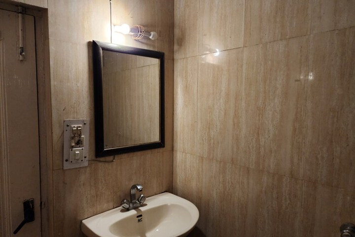 Room 26 of 41
