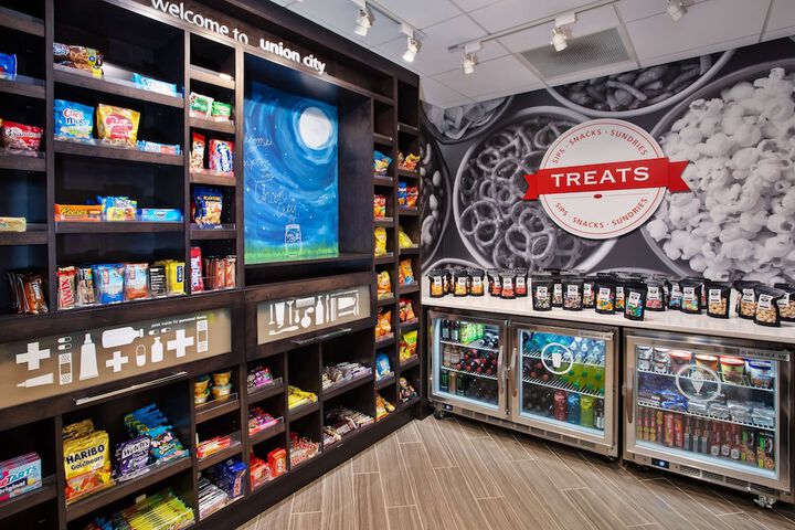 Snack bar
