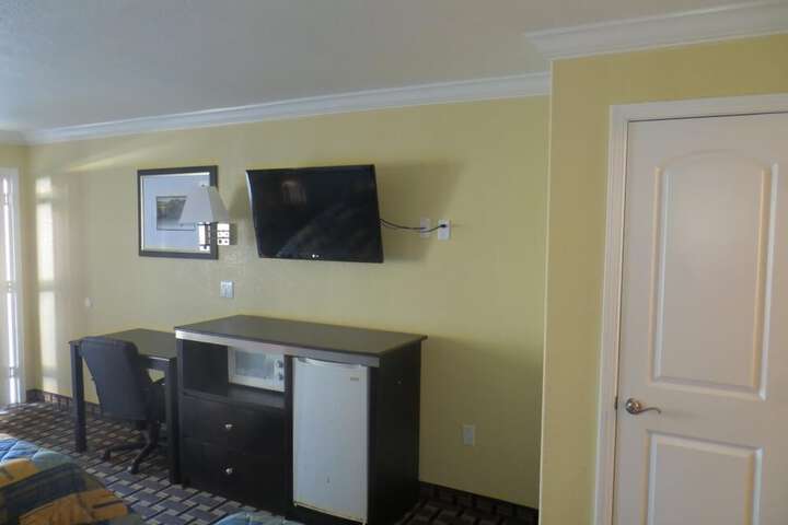 Room 6 of 26