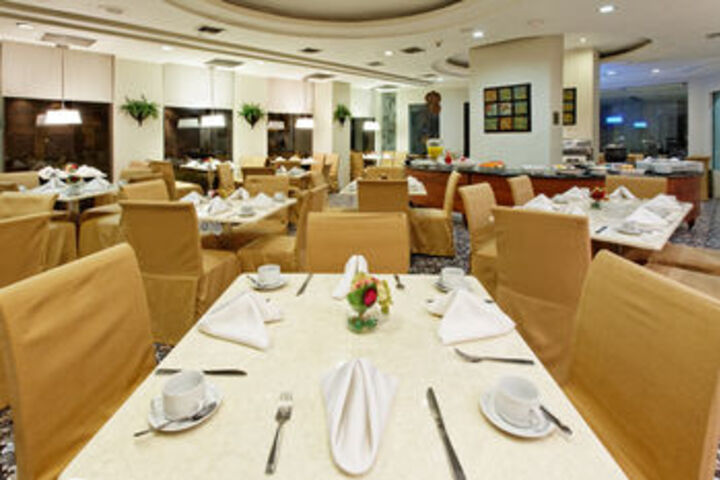 Dining 66 of 66