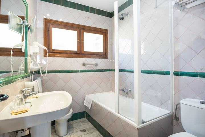 Clean Restrooms
