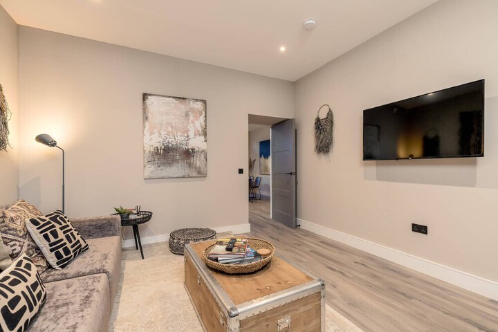 Lounge 191 of 250