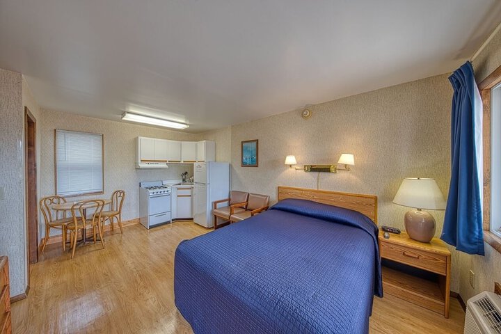 Room 11 of 22