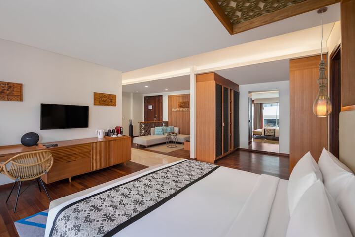 Room 15 of 153