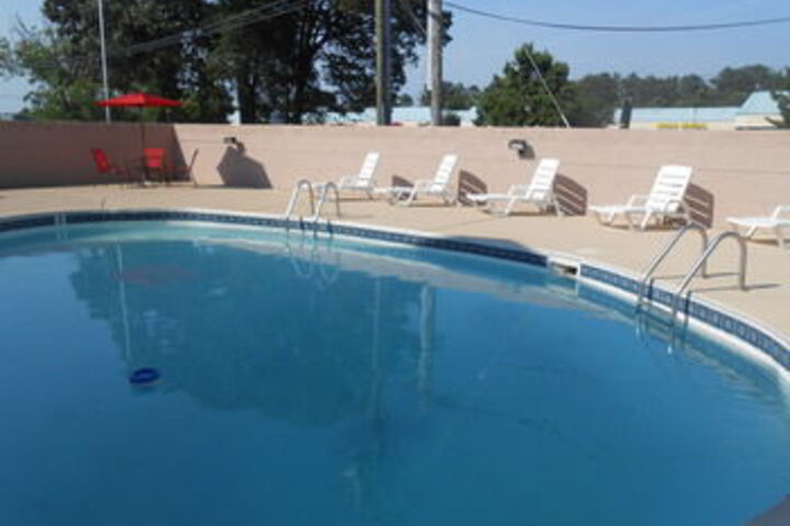 Pool 54 of 60
