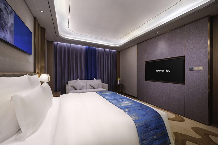 Room 18 of 91