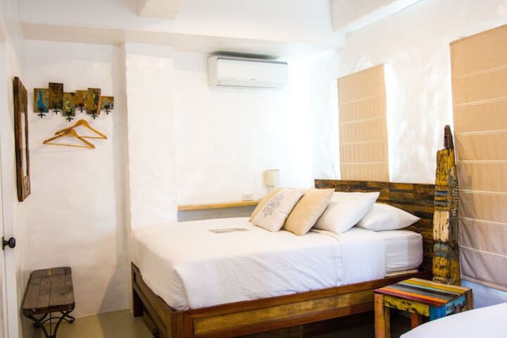 Room 20 of 97
