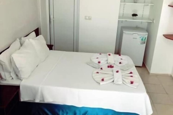 Room 15 of 50