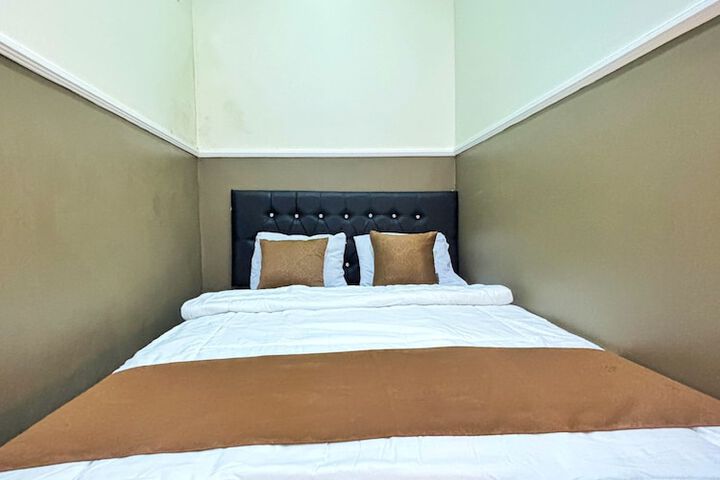 Room 10 of 30