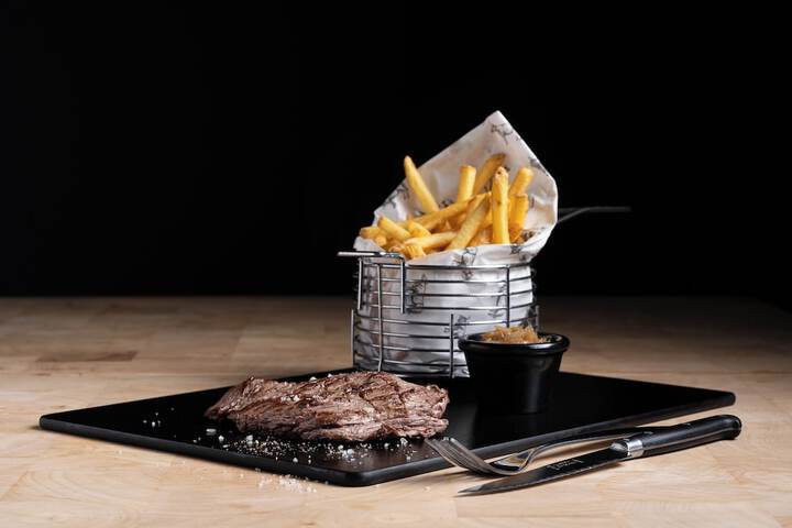 Dining 37 of 79