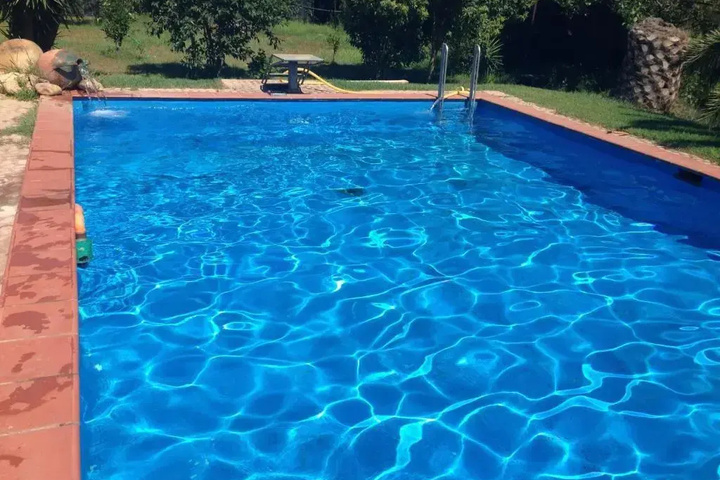 Pool 7 of 10