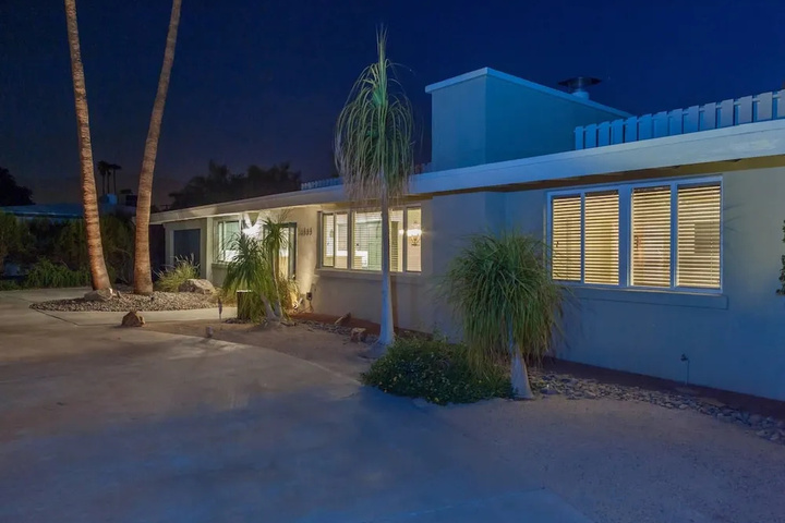 Image of Palm Desert Decadence