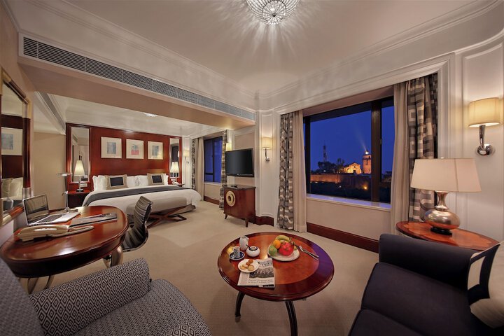 Room 32 of 75