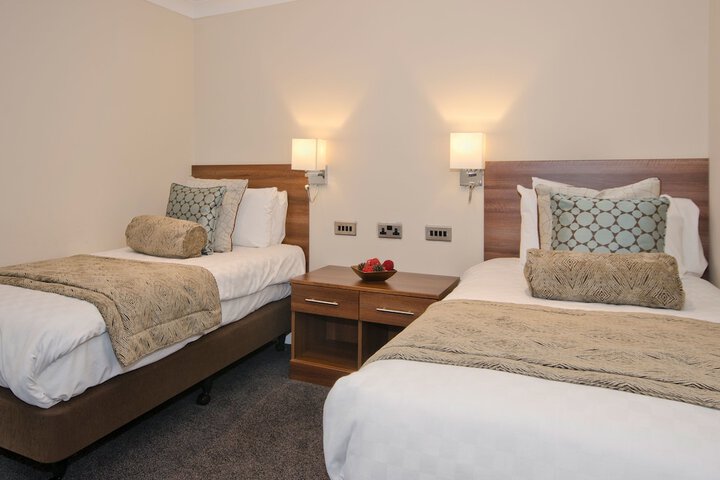 Room 8 of 42