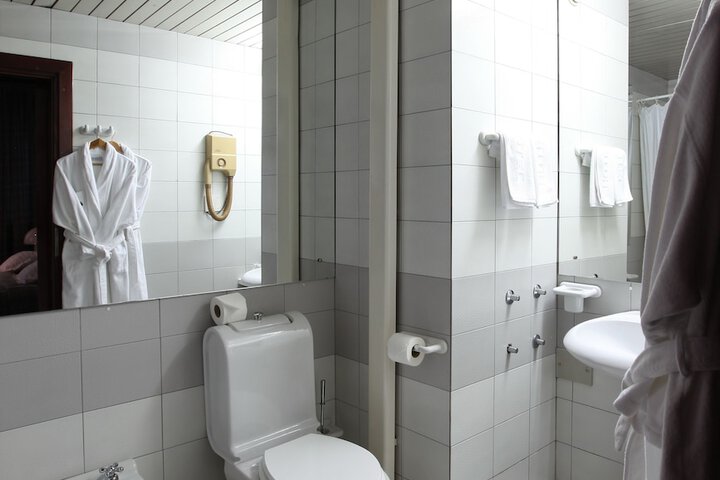 Clean Restrooms