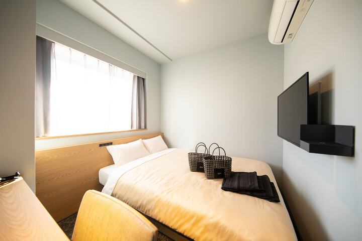 Room 9 of 61