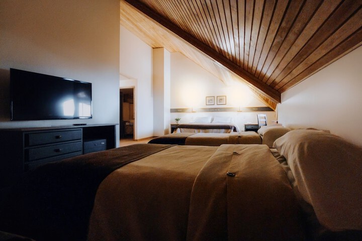 Room 47 of 125