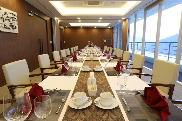 Ballroom/Hall 87 of 100