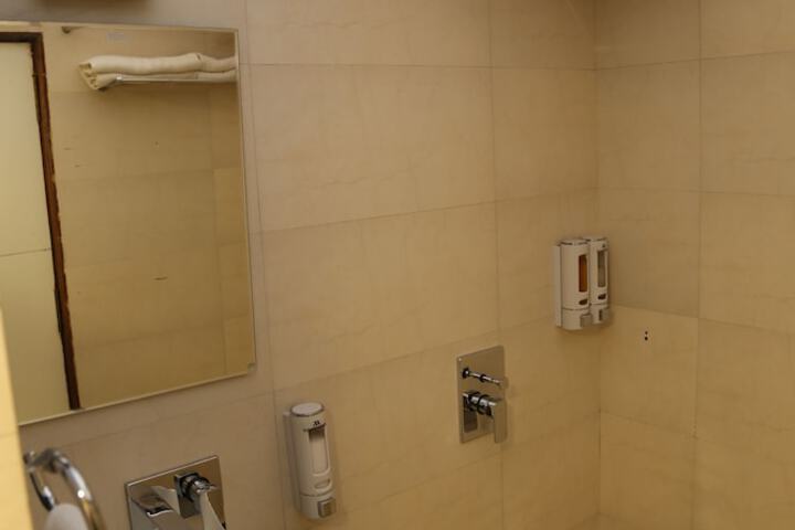 Room 57 of 114