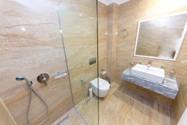 Room 43 of 61