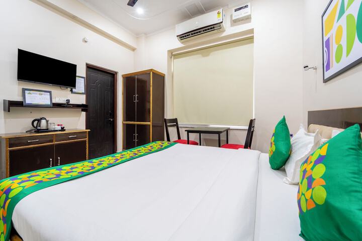 Room 9 of 37