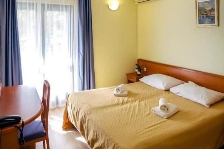 Room 10 of 55
