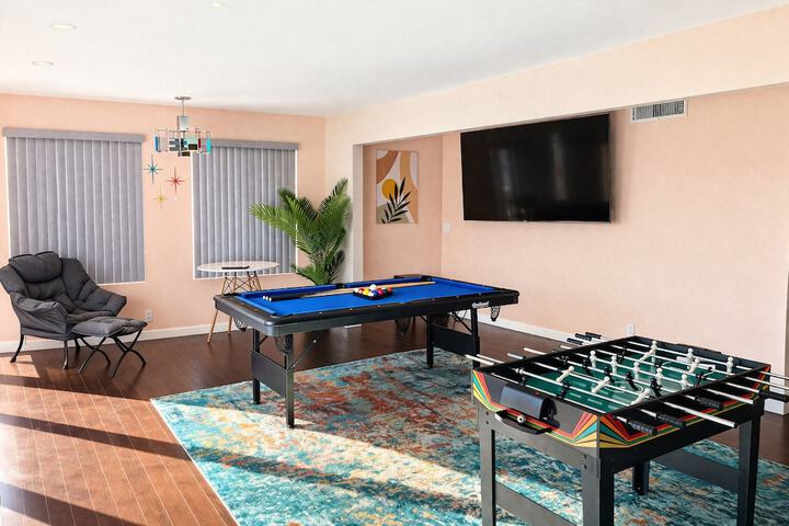 Room 33 of 65