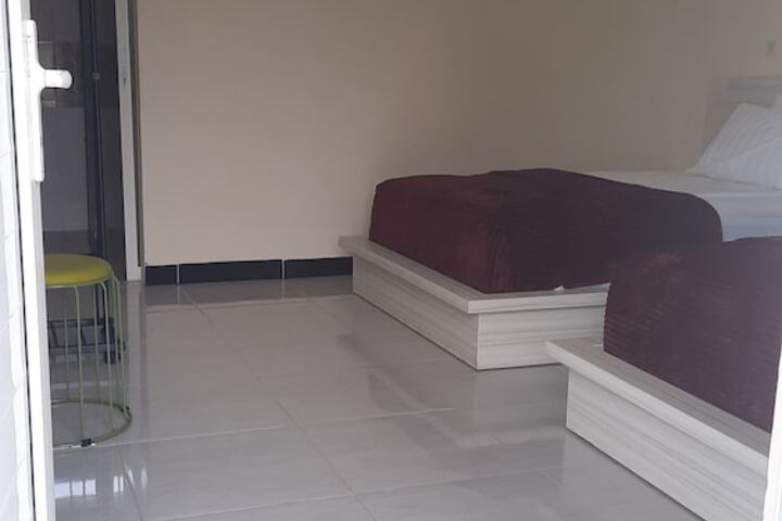 Room 5 of 42
