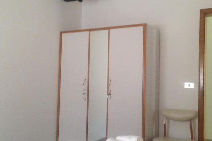 Room 9 of 45