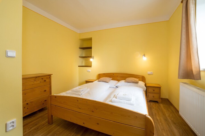 Room 27 of 75