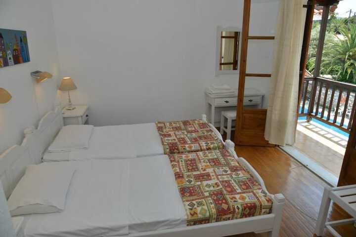 Room 16 of 48