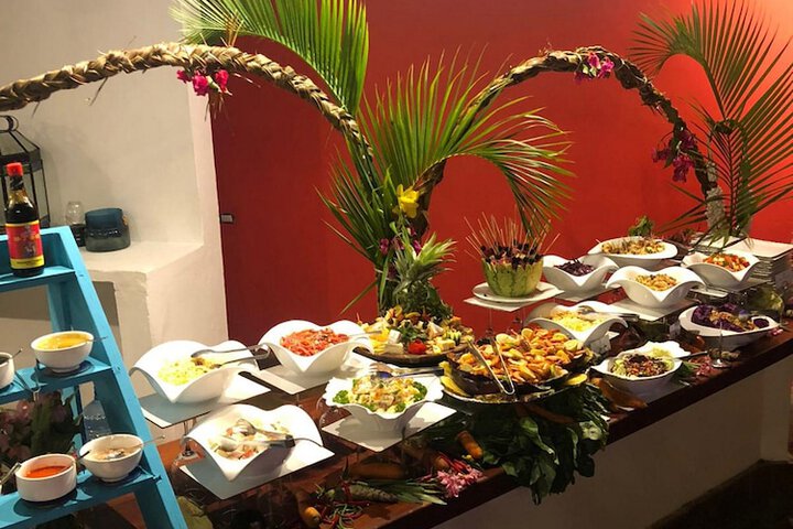 Dining 44 of 66