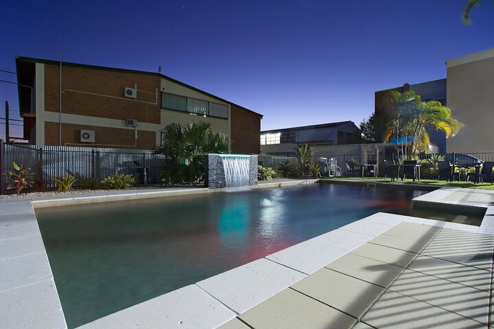 Pool 65 of 99