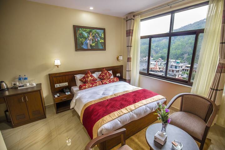 Room 4 of 39